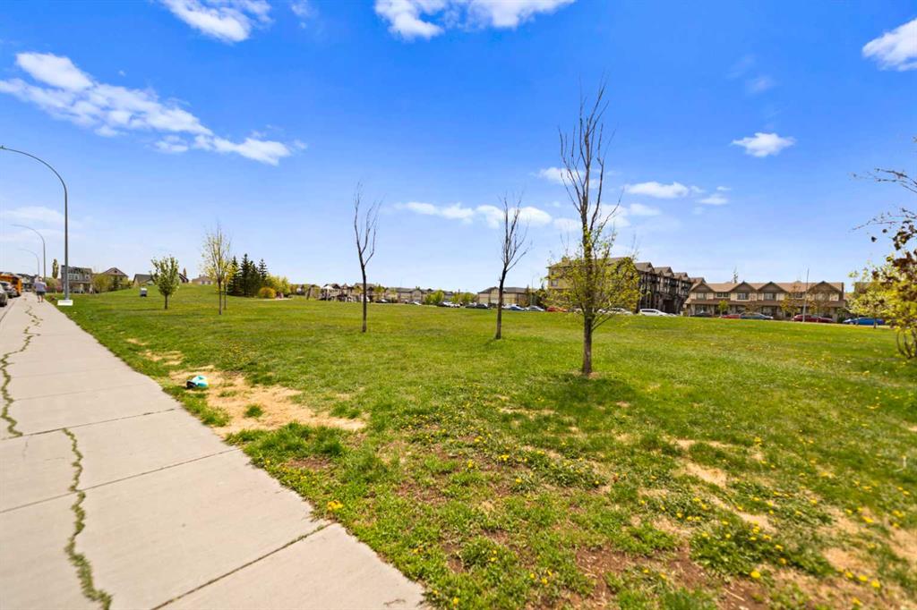 Picture for 81 Copperpond Landing SE