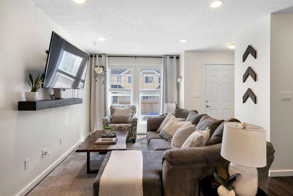 Picture for 515, 2400 Ravenswood View SE