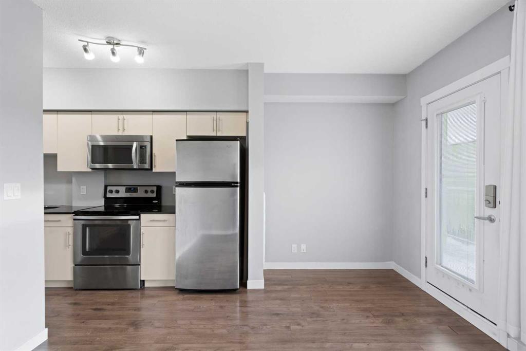 Picture for 402, 1740 9 Street NW