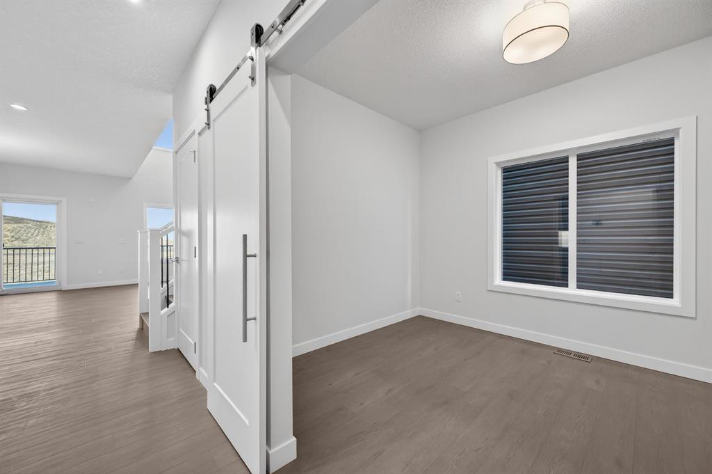 Picture for 93 Walgrove Bay SE