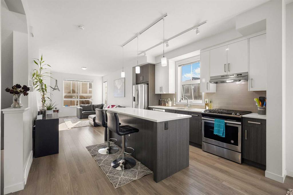 Picture for 104 Sherwood Lane NW