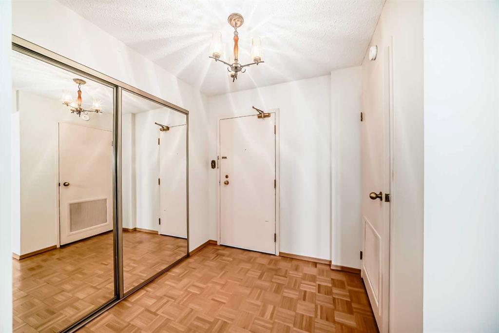 Picture for 607, 330 26 Avenue SW