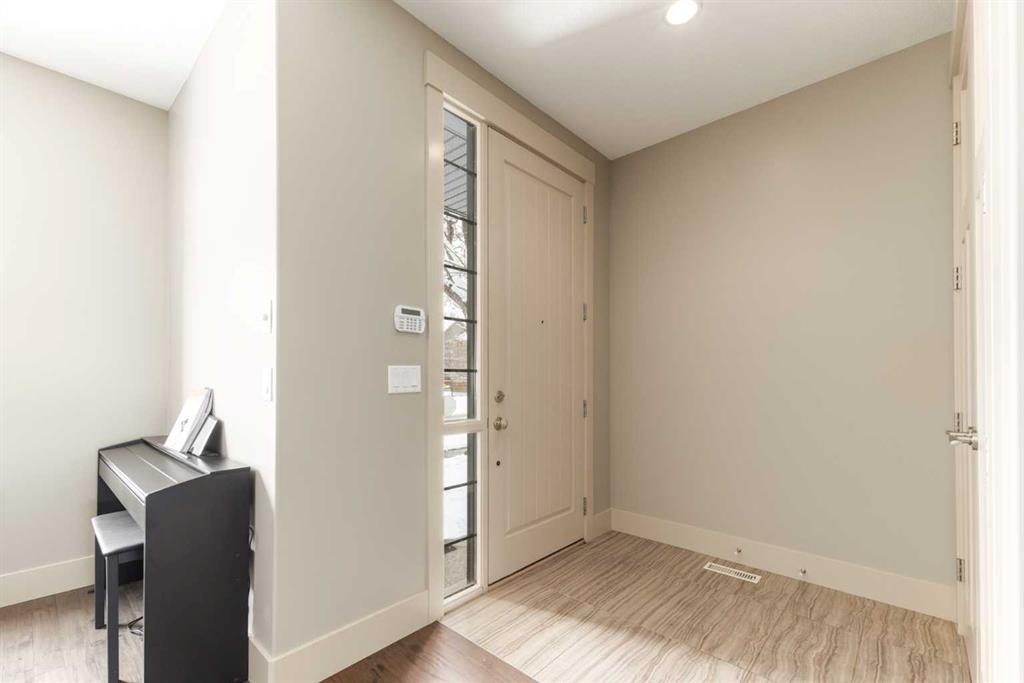 Picture for 14 27 Avenue SW