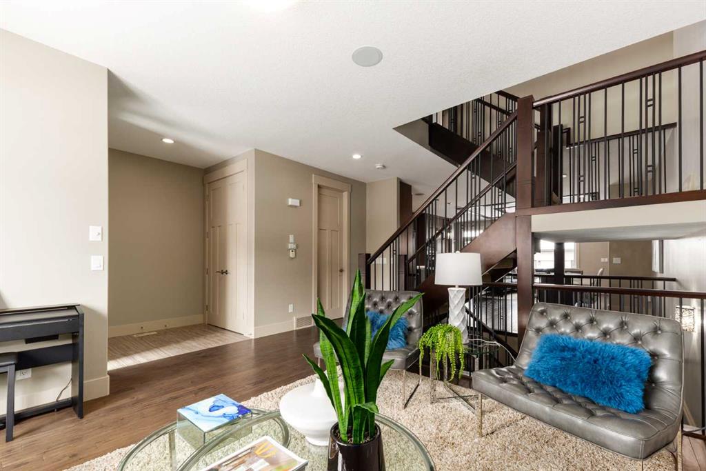 Picture for 14 27 Avenue SW