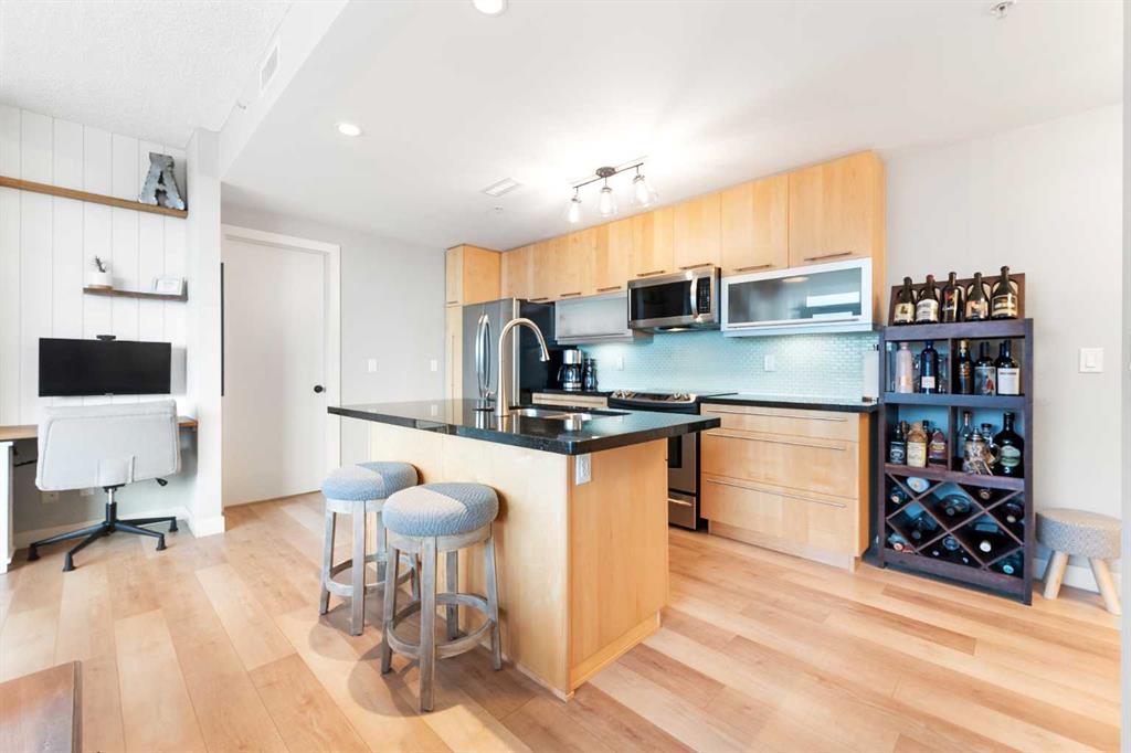 Picture for 504, 215 13 Avenue SW