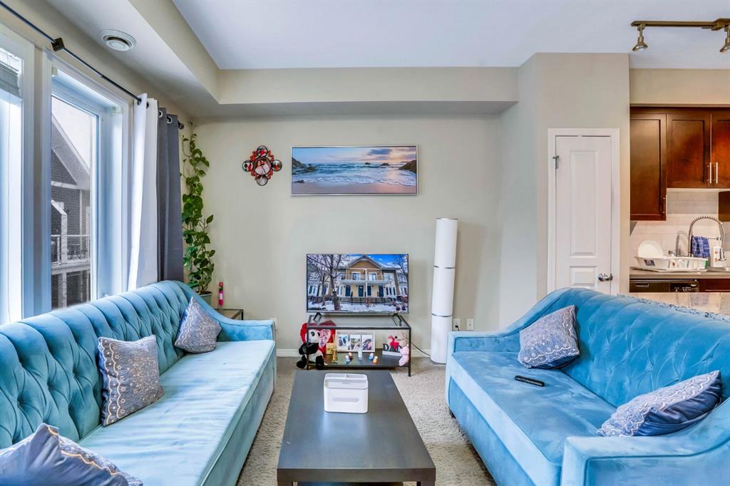 Picture for 713 Auburn Bay Square SE