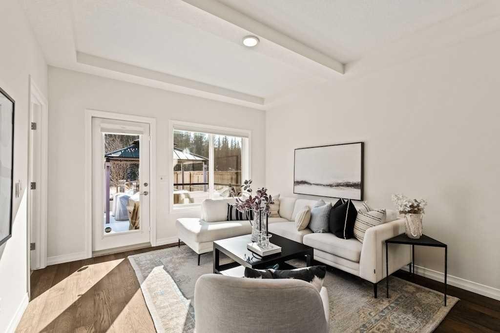 Picture for 44 Riviera Court 