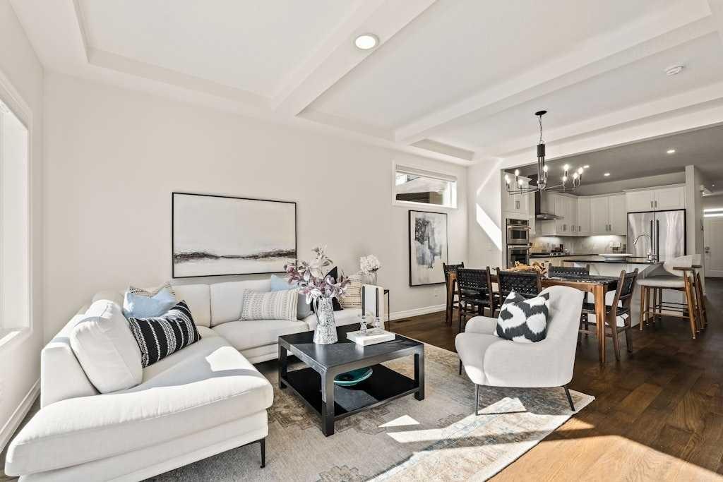 Picture for 44 Riviera Court 