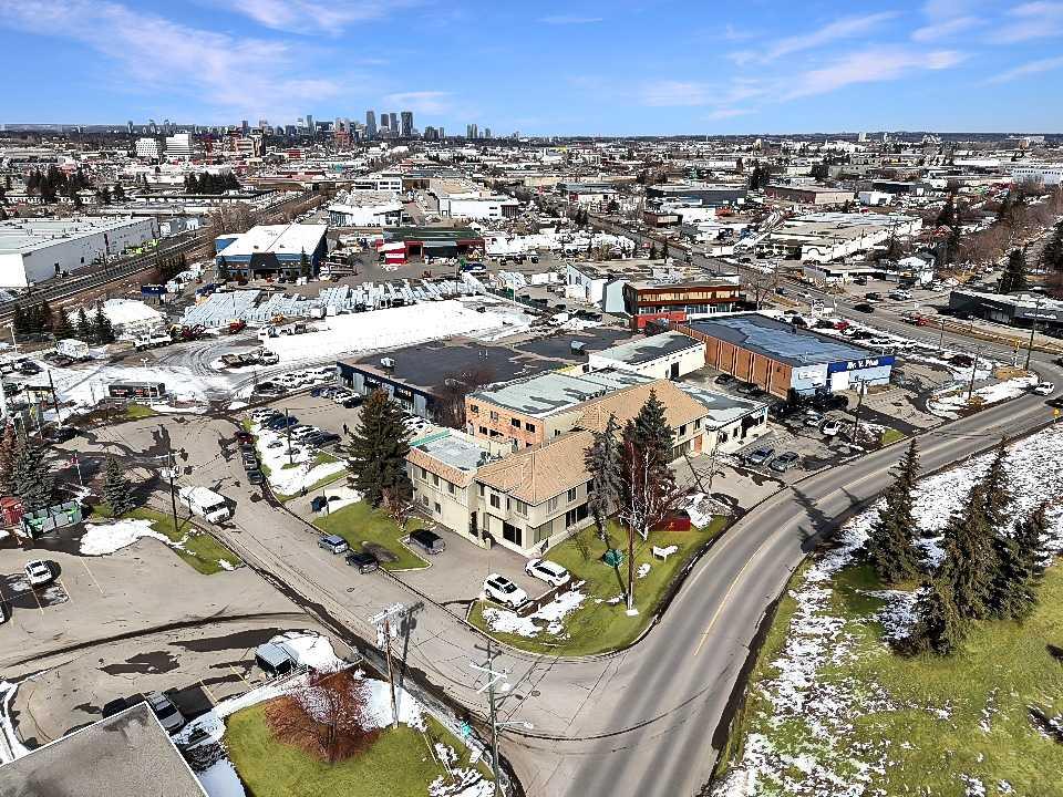 Picture for C, 7239C Flint Road SE