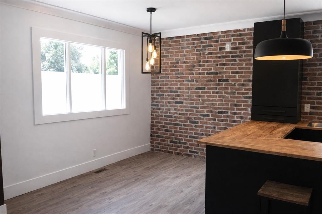 Picture for 114 Elma Street W