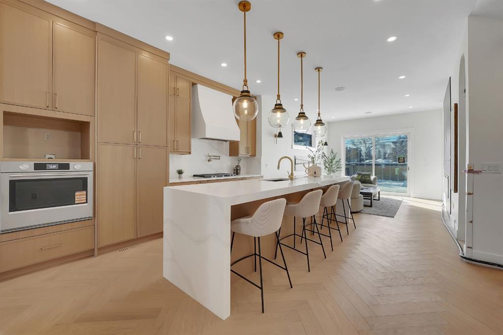 Picture for 2823 30 Street SW