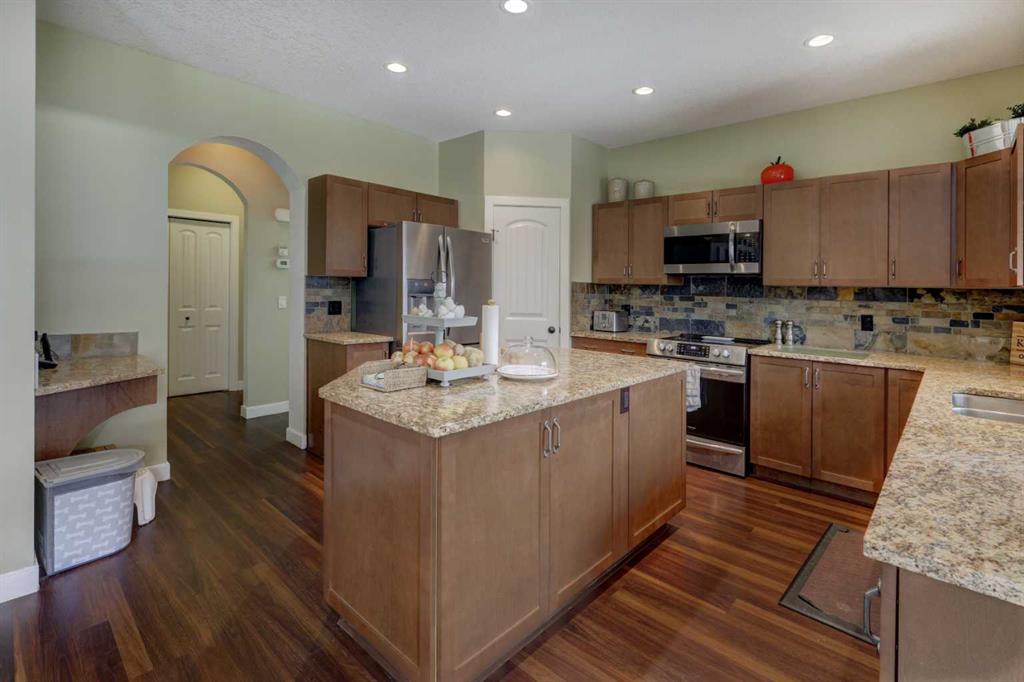 Picture for 729 Canoe Avenue SW