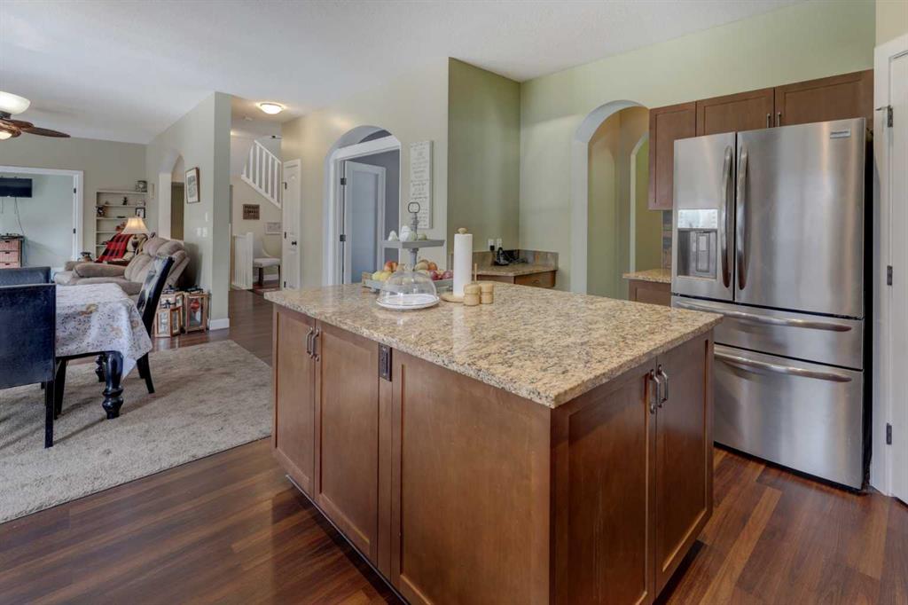 Picture for 729 Canoe Avenue SW