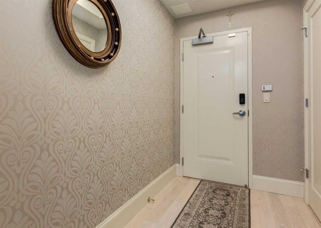 Picture for 102, 121 Quarry Way SE