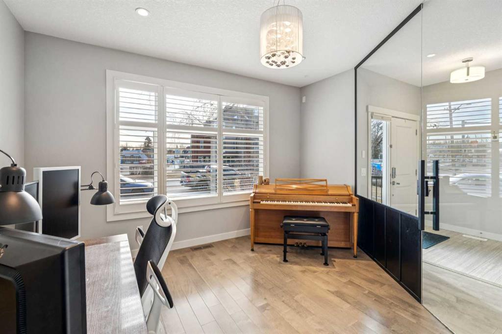 Picture for 127 34 Street NW