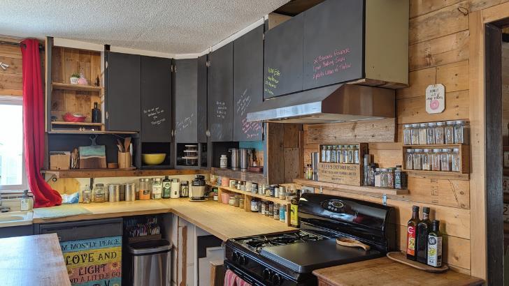 Picture for 311 47 Avenue W