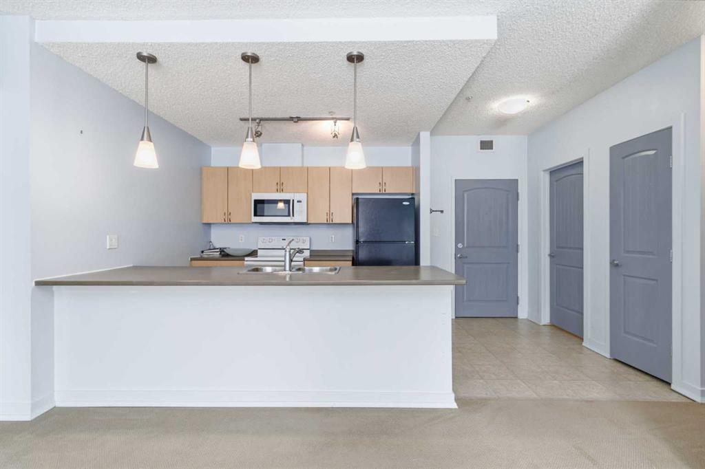 Picture for 202, 136A Sandpiper Road 