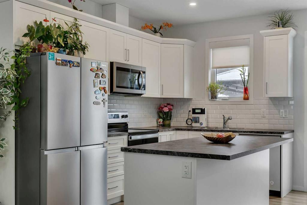 Picture for 821 Windrow Green SW