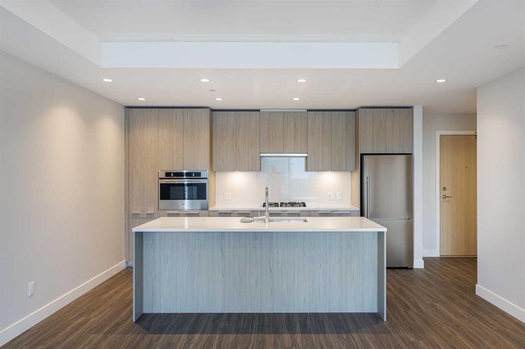 Picture for 530 3 Street SE