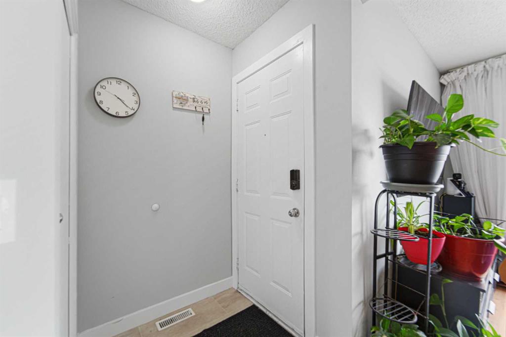 Picture for 78 Martinview Crescent NE