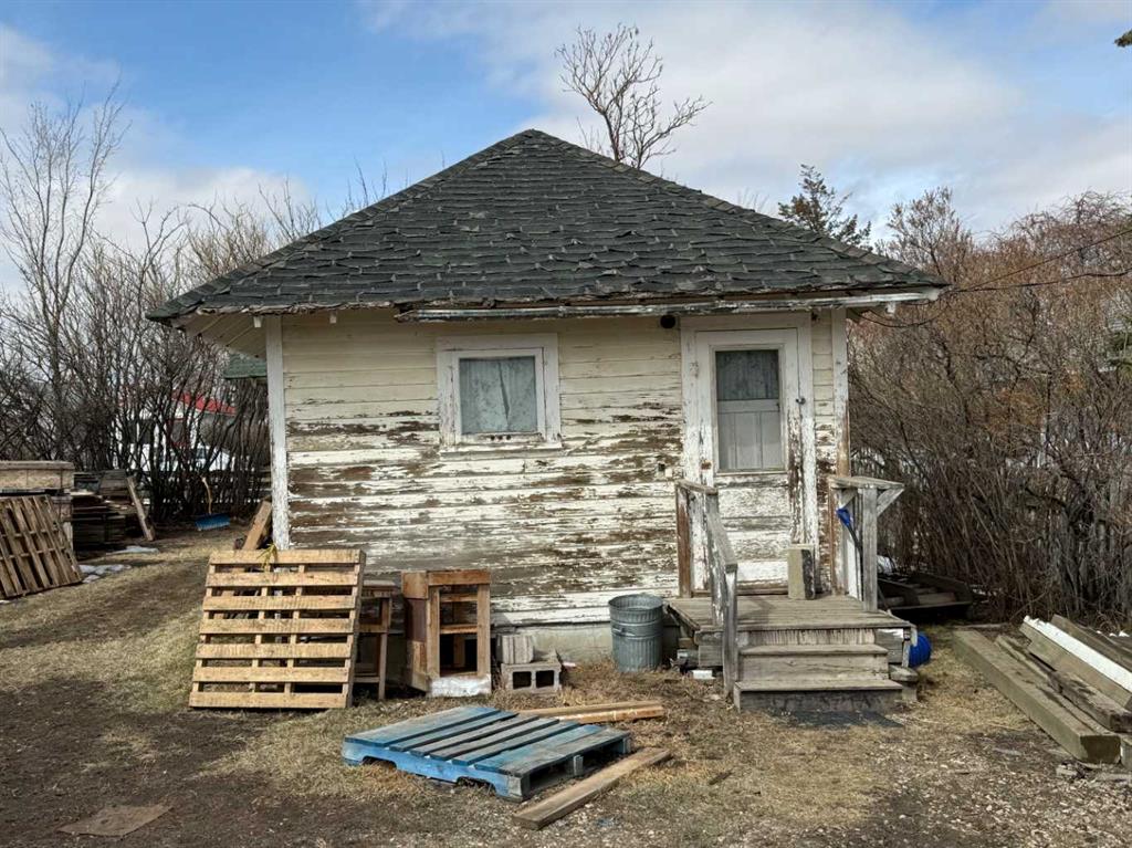 Picture for 121 2 Street N