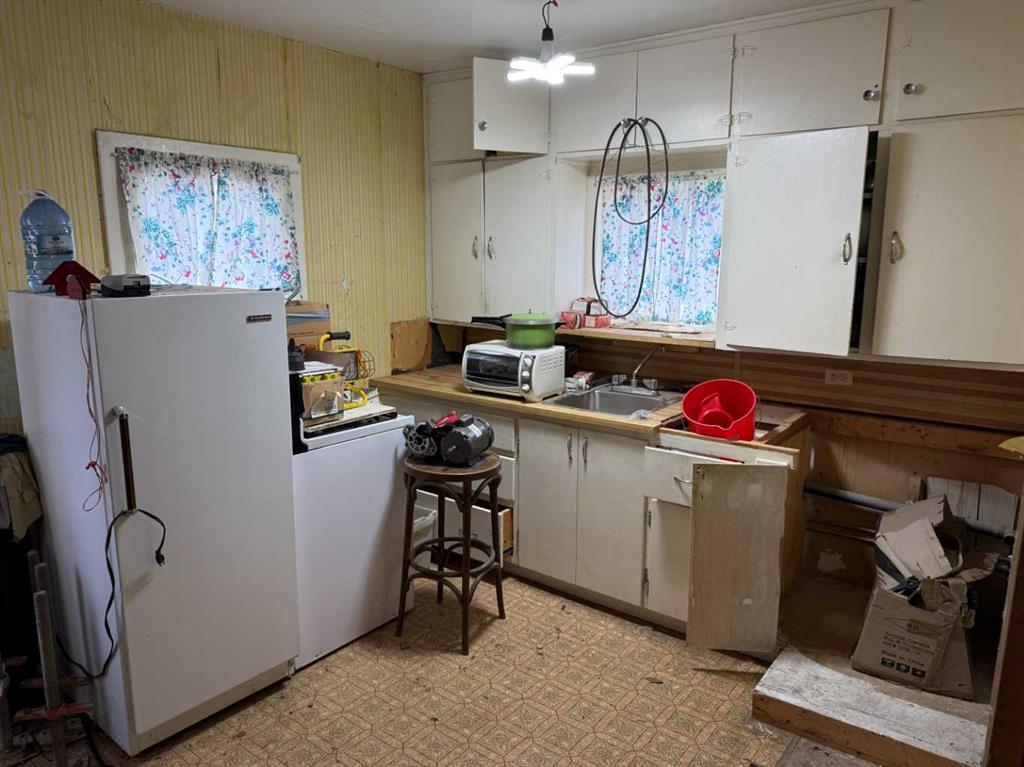 Picture for 121 2 Street N