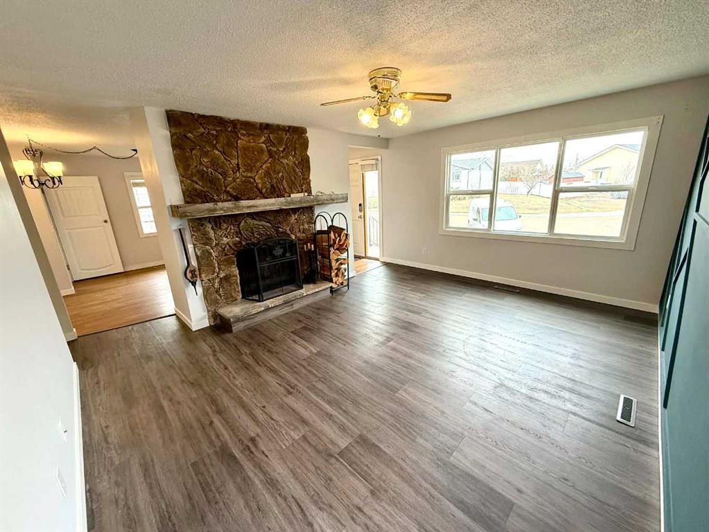 Picture for 716 Bankview Drive 