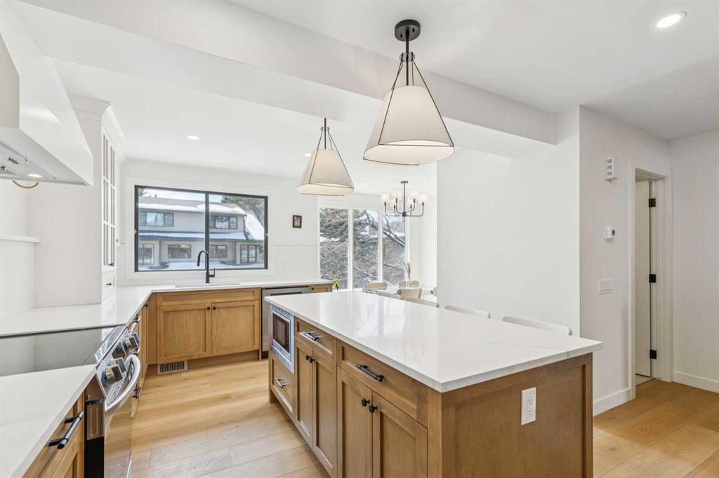 Picture for 5, 140 Point Drive NW