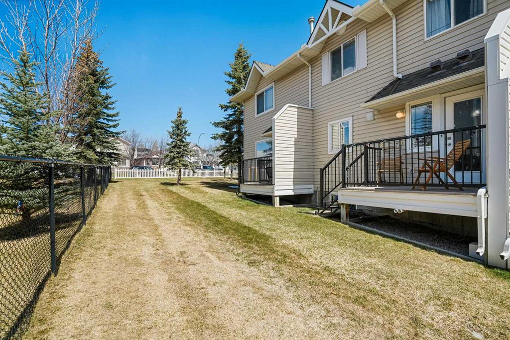 Picture for 112, 950 Arbour Lake Road NW