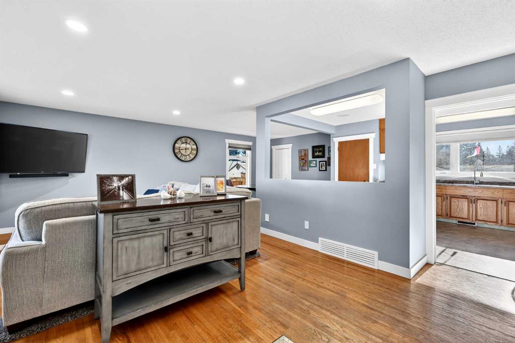 Picture for 316 Wascana Crescent SE