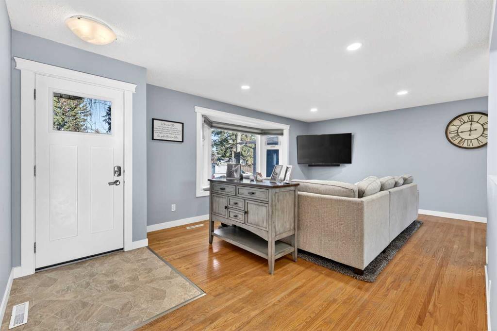 Picture for 316 Wascana Crescent SE