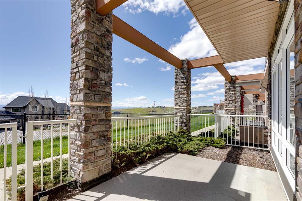 Picture for 7, 181 Rockyledge View NW