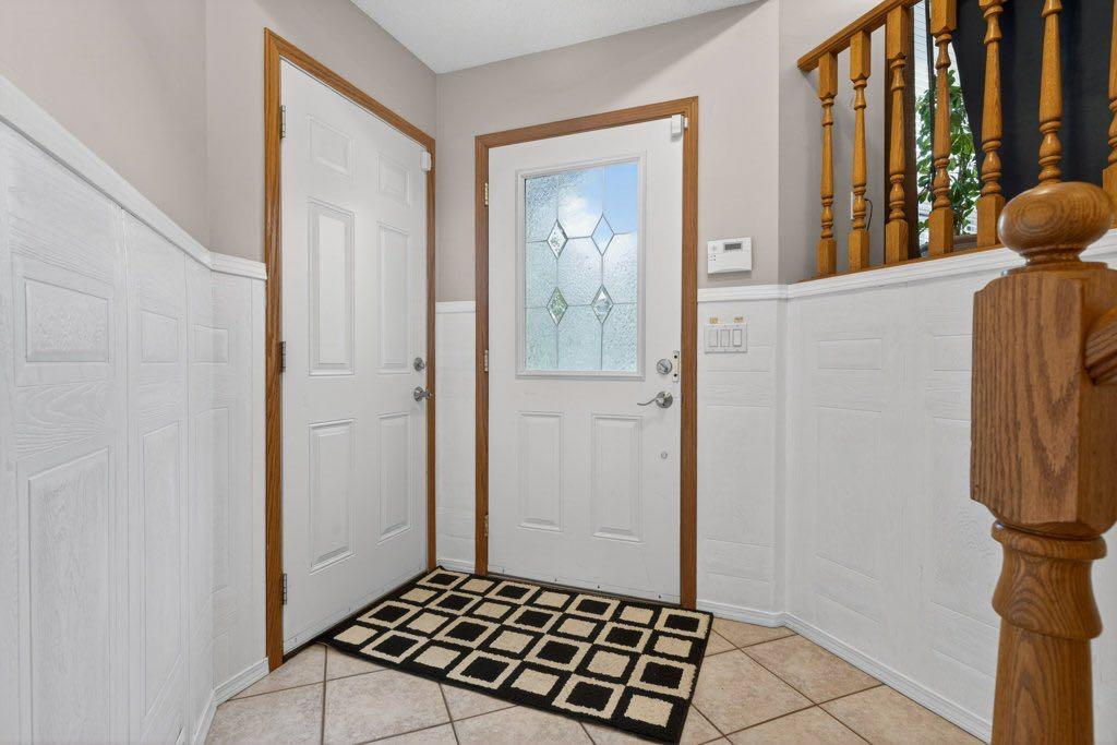 Picture for 156 Rivercroft Close SE