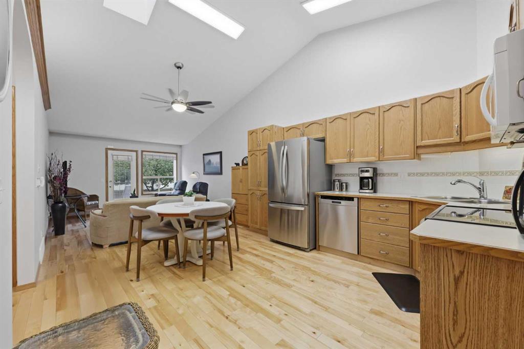 Picture for 22, 1008 Woodside Way NW