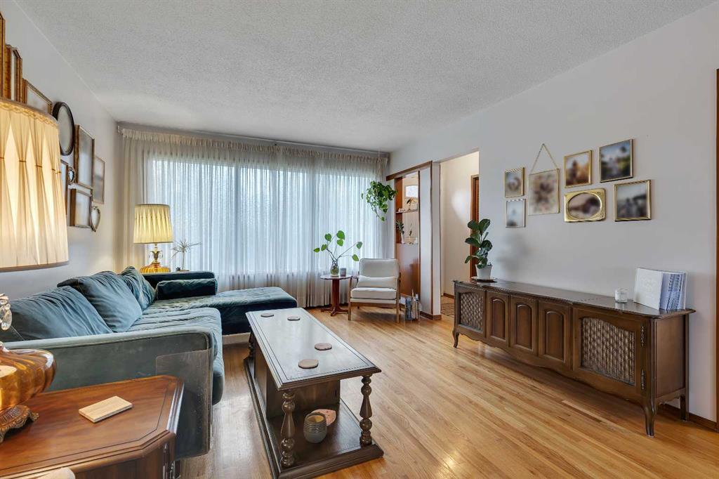 Picture for 9828 Fairmount Drive SE