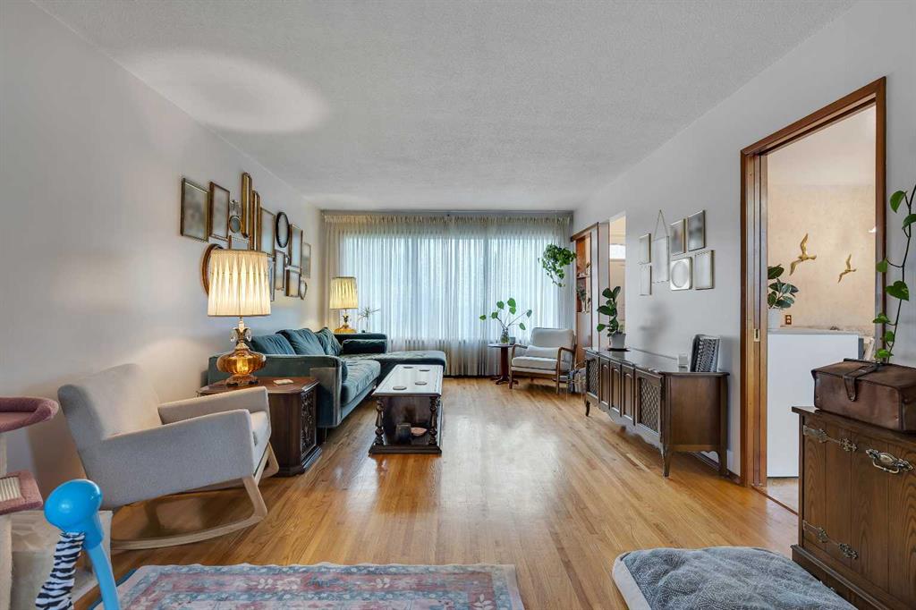 Picture for 9828 Fairmount Drive SE