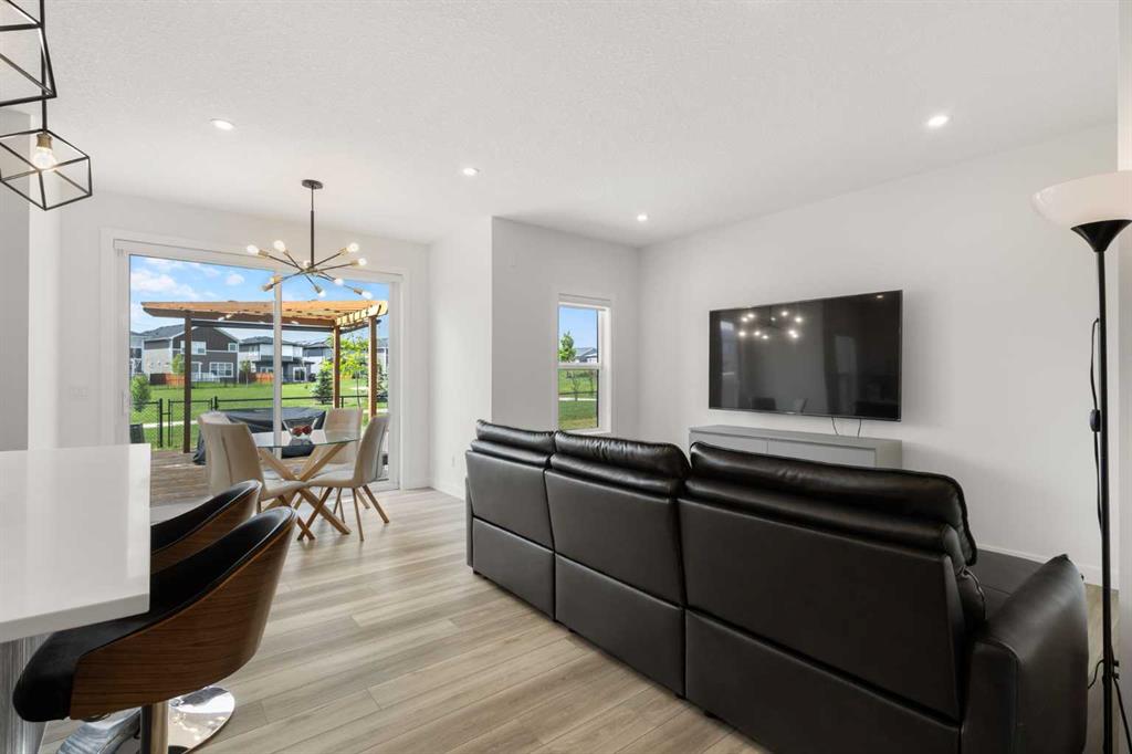 Picture for 293 Carringsby Way NW