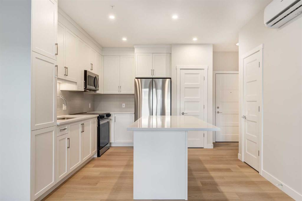 Picture for 1203, 81 Arbour Lake View NW