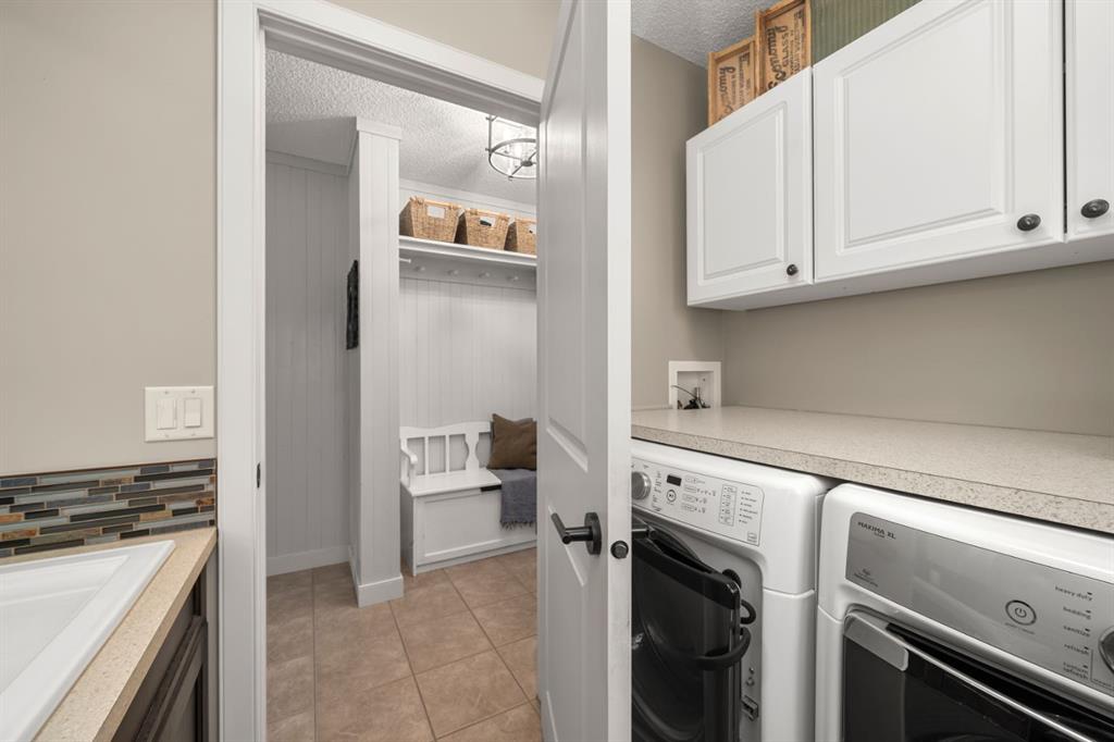 Picture for 158 River Rock Crescent SE https://www.cirrealty.ca/reb/creb/23/A2266423_10.jpg