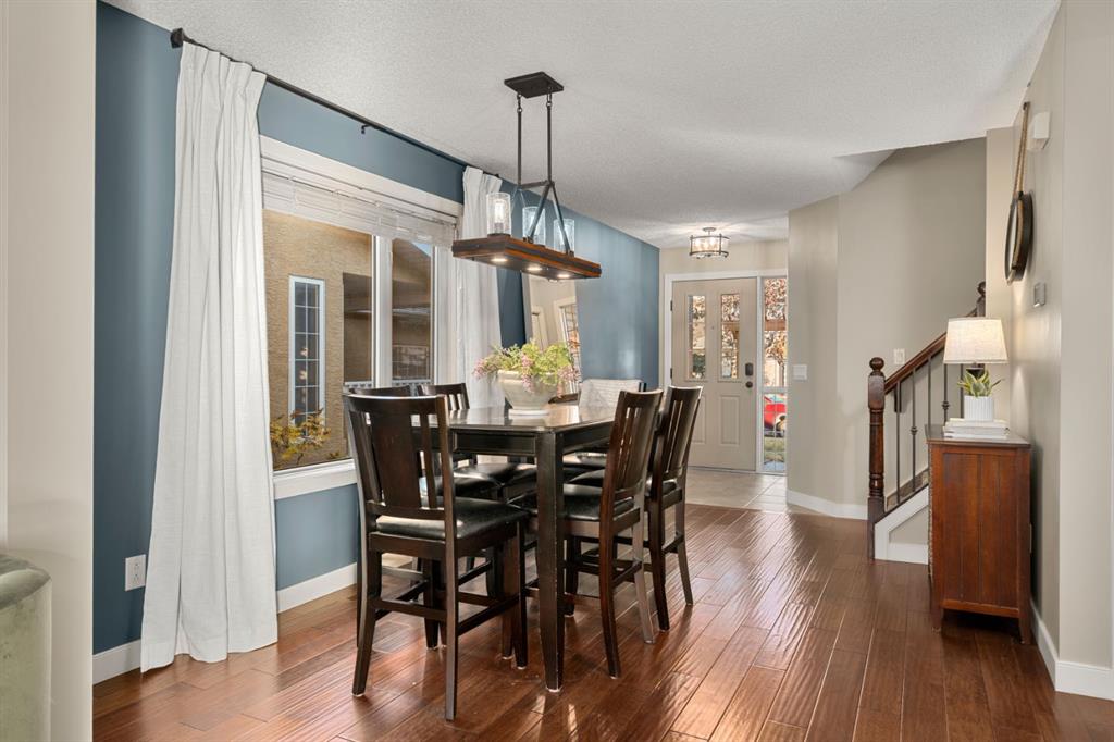 Picture for 158 River Rock Crescent SE https://www.cirrealty.ca/reb/creb/23/A2266423_11.jpg
