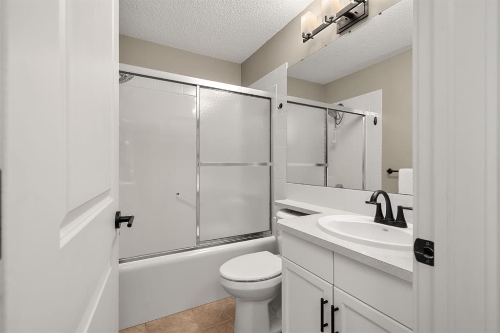 Picture for 158 River Rock Crescent SE https://www.cirrealty.ca/reb/creb/23/A2266423_21.jpg