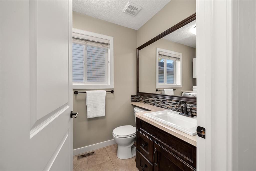 Picture for 158 River Rock Crescent SE https://www.cirrealty.ca/reb/creb/23/A2266423_9.jpg