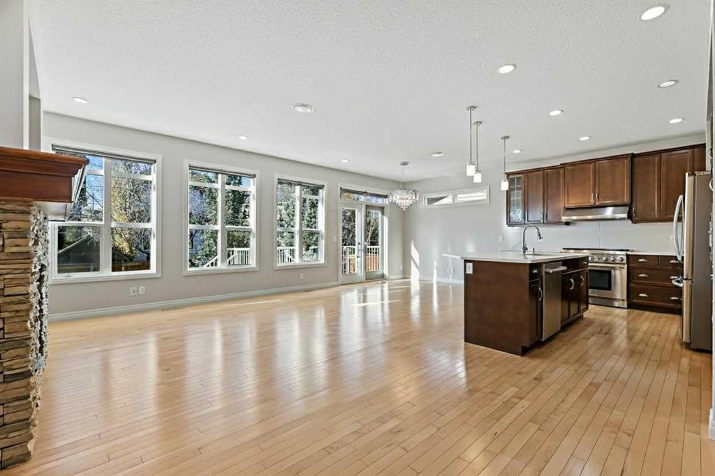 Picture for 182 Cranarch Place SE