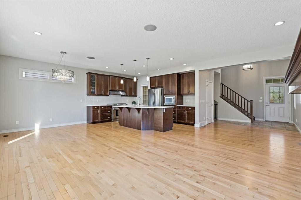 Picture for 182 Cranarch Place SE