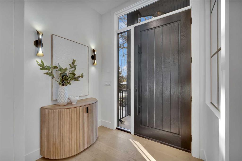 Picture for 20 Roselake Street NW