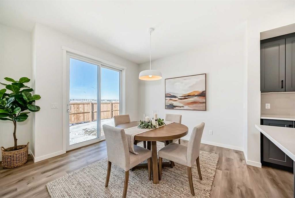 Picture for 91 Bartlett Crescent SE