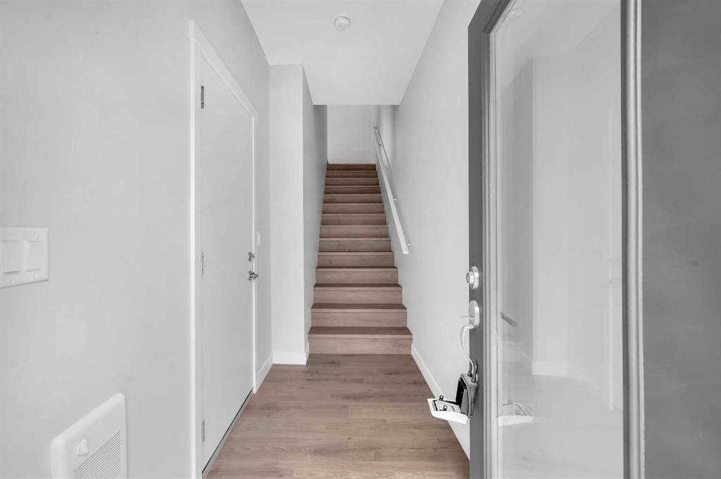 Picture for 305 Shawnee Square SW Square SW