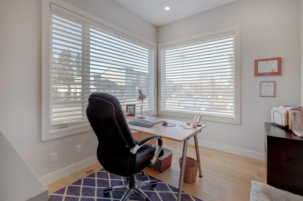 Picture for 3902 19 Street SW