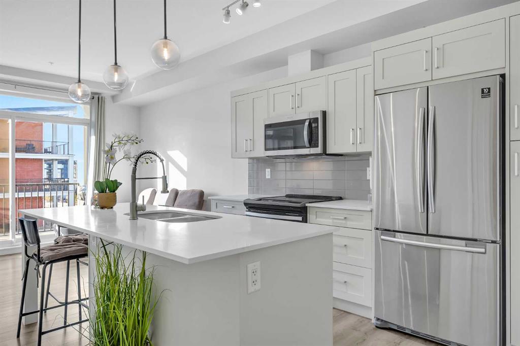 Picture for 305, 35 Walgrove  SE