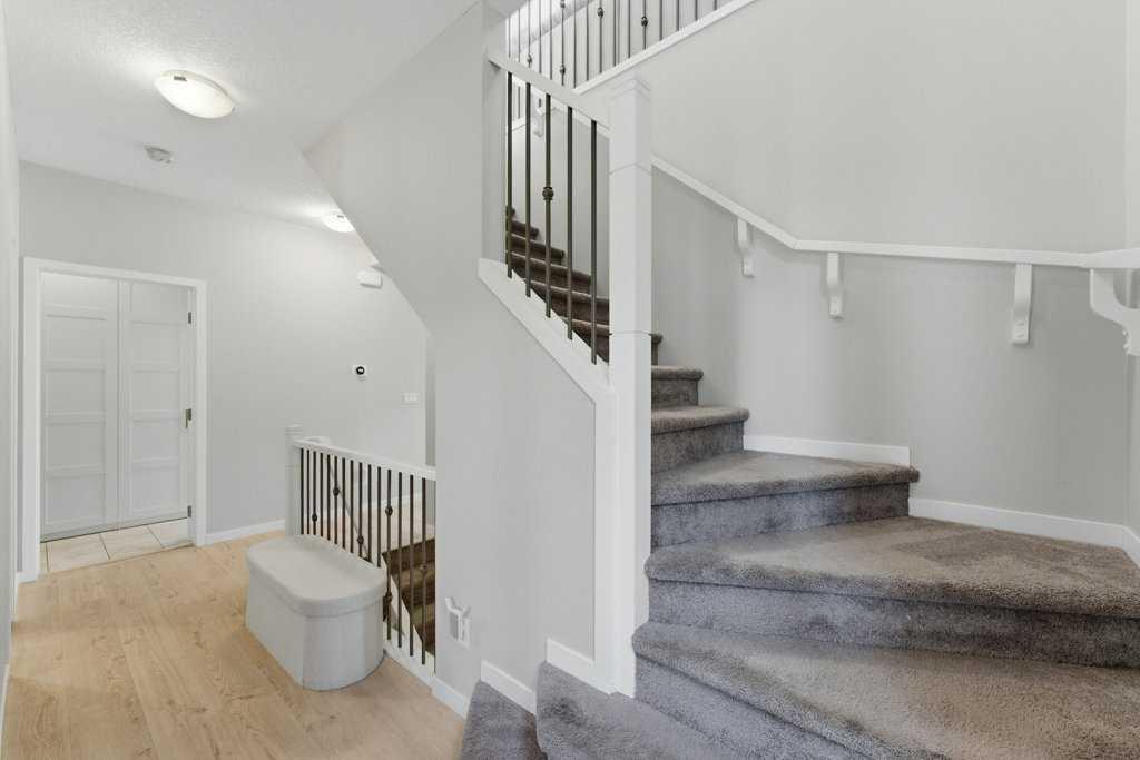 Picture for 34 Walgrove Link SE